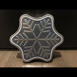 Amazon Snowflake Gift Card Holder Tin Case Christmas Theme